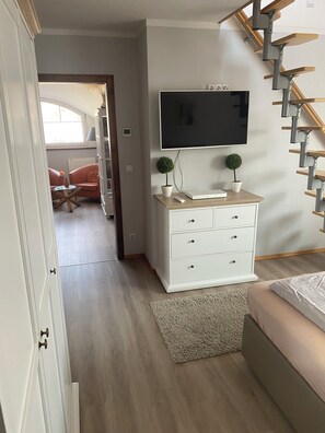 3 bedrooms, free WiFi, bed sheets