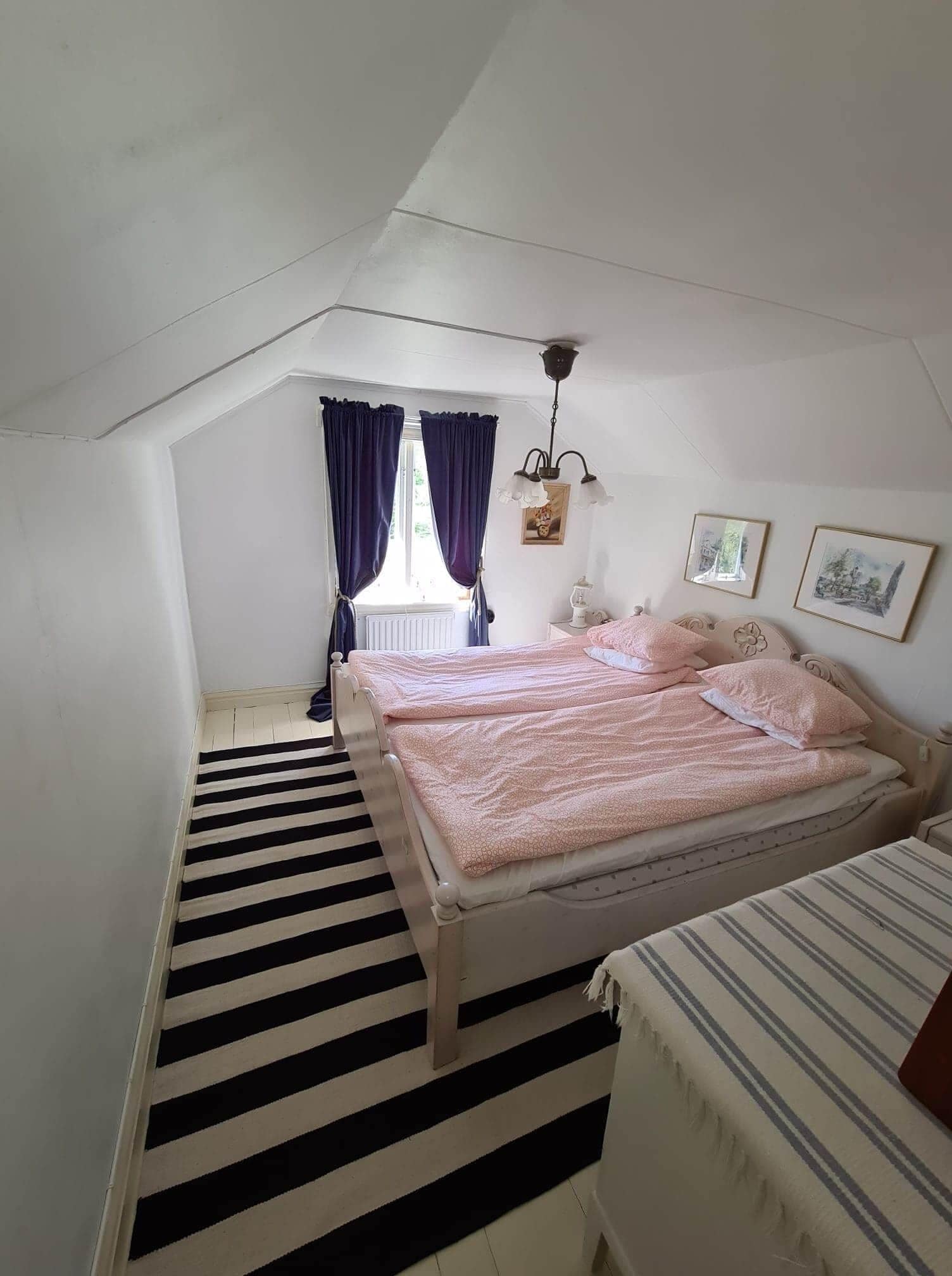 2 slaapkamers, een kluis op de kamer, een strijkplank/strijkijzer