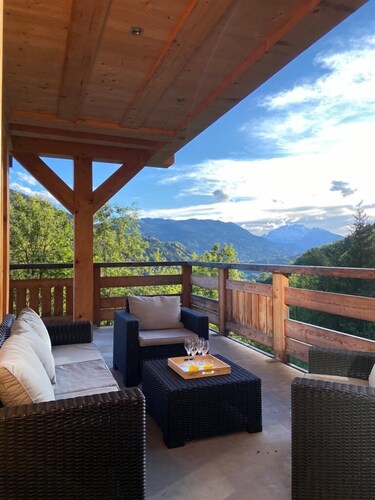 Chalet 12 pers grand confort avec superbe vue