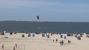 Beach nearby, sun-loungers