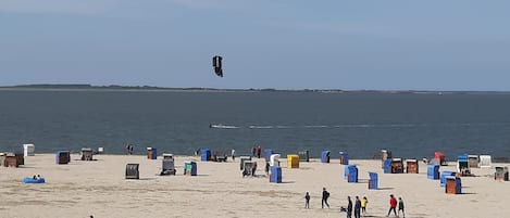 Beach nearby, sun-loungers
