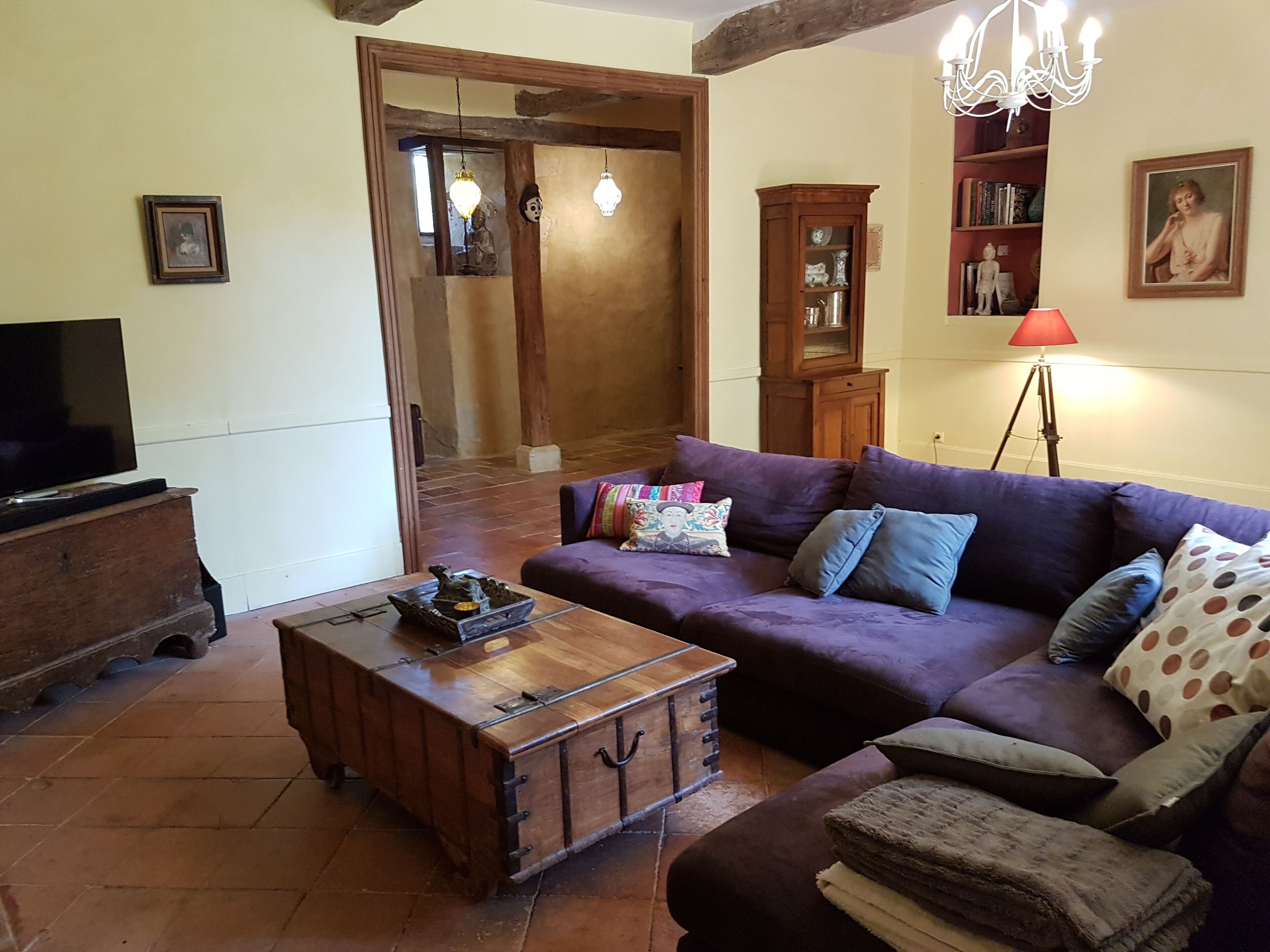 TV, fireplace, DVD player, ping pong