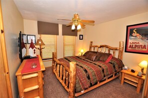 3 bedrooms, iron/ironing board, free WiFi, bed sheets - Ski In/Out cabin with best panoramic views in Brian Head. Pets Welcome! (Brian Head)