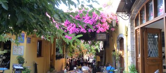 Nice villa for 1 to 4 people, sea and mountain view, private pool