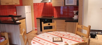 PLEASANT TWO ROOMS IN THE CENTRE OF THE VILLAGE