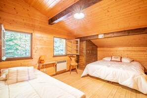 5 bedrooms, iron/ironing board, travel cot, free WiFi