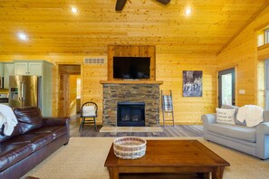 Smart TV, fireplace, DVD player, video library