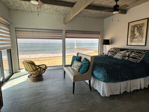 3 bedrooms, desk, iron/ironing board, free WiFi -        BOOK 3 NIGHTS GET THE 4TH FOR FREE OCEANFRONT! (Ventura)