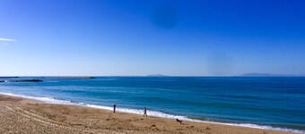        BOOK 3 NIGHTS GET THE 4TH FOR FREE OCEANFRONT!