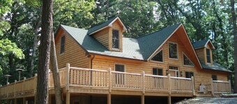 Bear Crossing - New Luxury Mountain Getaway near Luray & Skyline