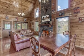 Dining - Cozy Luxury Cabin 2-2  Great Mountain View, Hot Tub, Wood Burning Fireplace. (Gatlinburg)