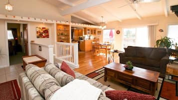 Smart TV, DVD player, stereo, offices
