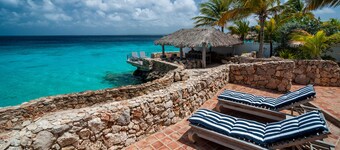 Ocean front Villa on the most magnificient location, only 3 steps from the ocean