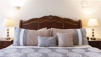 2 kamar tidur, setrika/meja setrika, Wi-Fi gratis, dan seprai linen