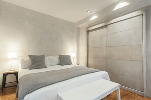 1 bedroom, iron/ironing board, travel cot, WiFi