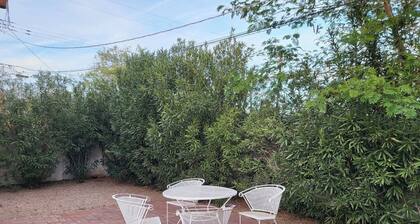 Centro, fácil 10 minutos a pie del centro de convenciones, cerca de restaurantes y tiendas