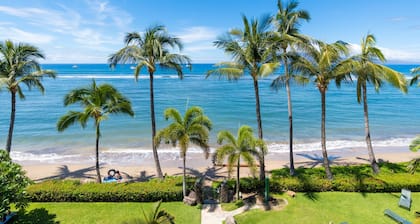 Romantic Oceanfront Condo at Lahaina Shores with Sweeping Ocean Views