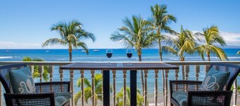 Romantic Oceanfront Condo at Lahaina Shores with Sweeping Ocean Views