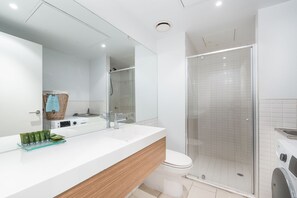 Shower, free toiletries, hair dryer, towels