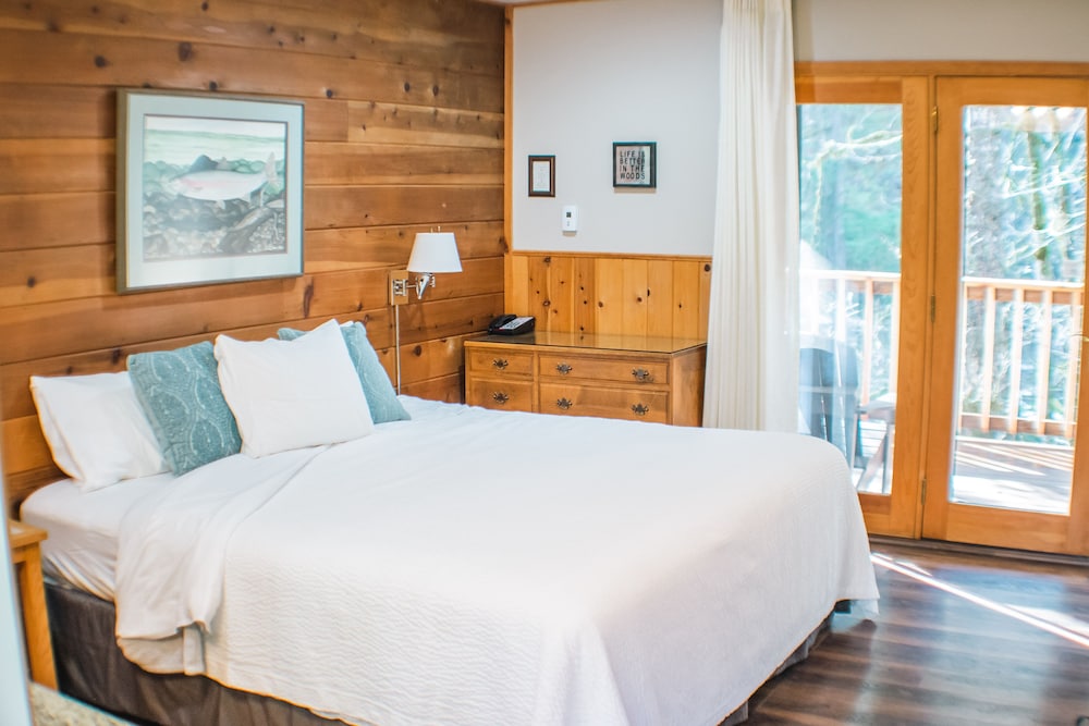 Steamboat Inn by null