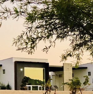 Deluxe dubbelrum - 1 kingsize-säng - terrass | Sängtillbehör av högsta kvalitet, duntäcken och memory foam-madrasser