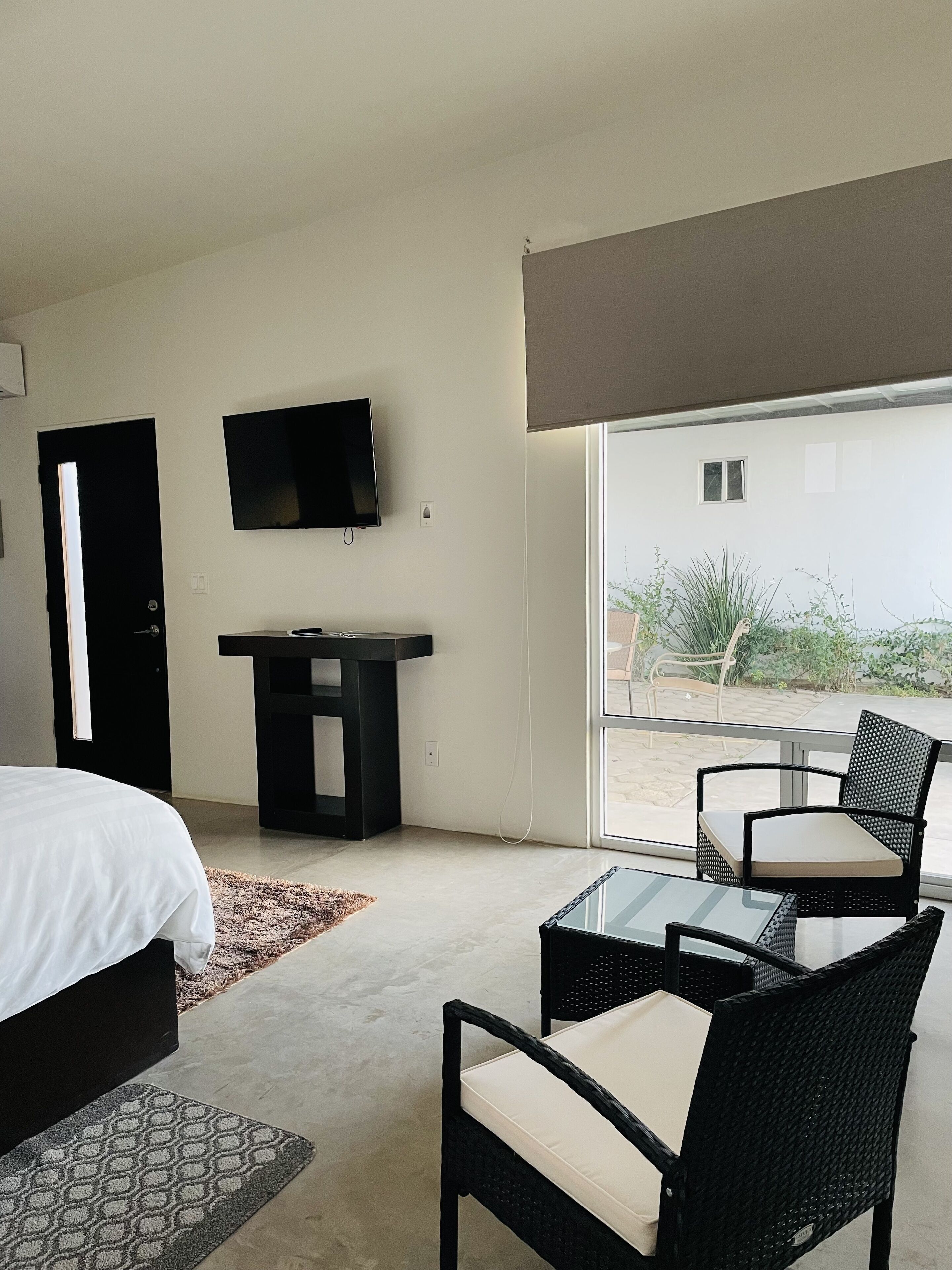 deluxe double room, 1 king bed, terrace | premium bedding, down duvets, memory-foam beds, minibar