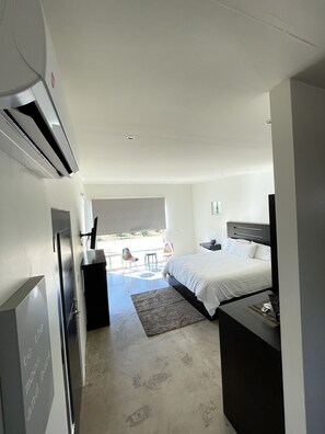 Chambre Double Deluxe, 1 très grand lit, terrasse | Literie de qualité supérieure, couette en duvet d'oie