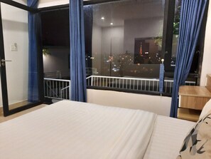 Deluxe Double Room, 1 Queen Bed, City View | Hypo-allergenic bedding, soundproofing, iron/ironing board, free WiFi - An Garden Dalat (Da Lat)