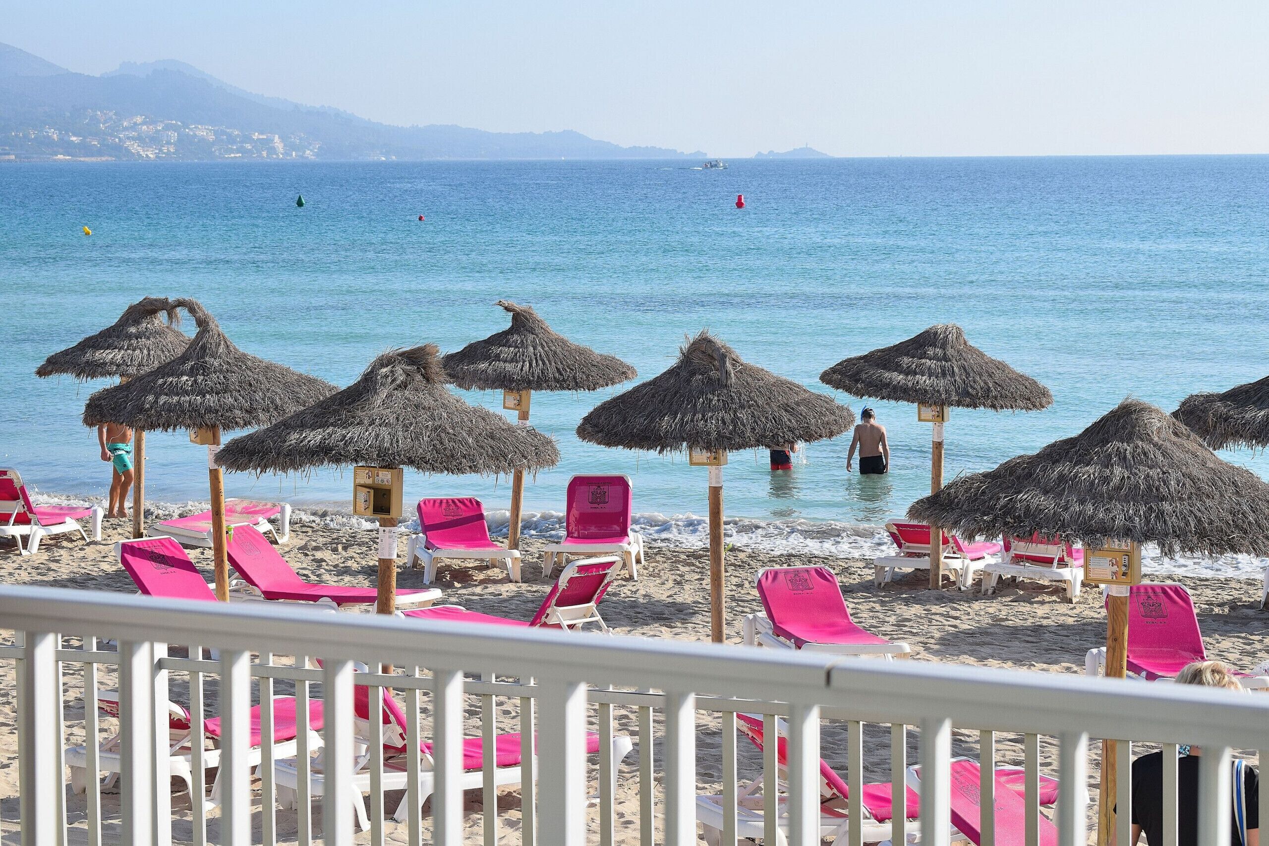 بالقرب من الشاطئ