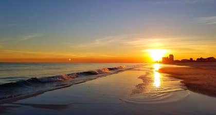 Waterfront, Dog Friendly, Bring your boat + family beach and dock!