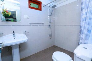 淋浴/盆浴组合、大花洒淋浴喷头、免费洗浴用品、吹风机