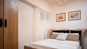 Appartamento, letti multipli, non fumatori | 1 camera, Wi-Fi gratuito, lenzuola