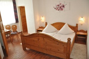 Free WiFi, bed sheets, wheelchair access