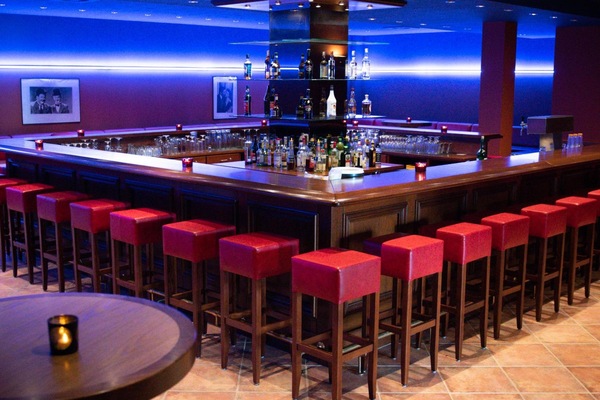 Bar (en la propiedad)