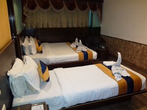 Dobbeltrom – basic, 1 dobbeltseng, røyk | Wi-fi (inkludert)