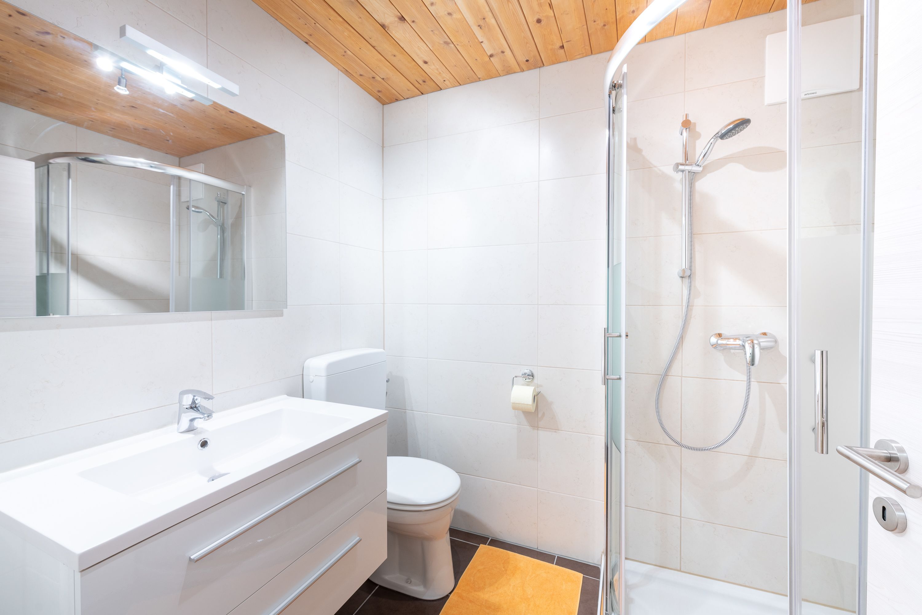 Bathroom amenities