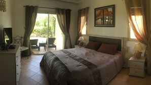 Comfort-Penthouse, Mehrere Betten, Nichtraucher, Gartenblick | 2 Schlafzimmer, Verdunkelungsvorhänge, Bügeleisen/Bügelbrett