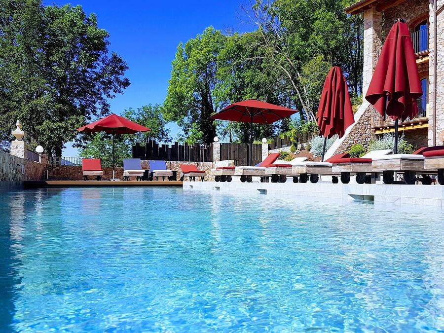 Outdoor pool, pool loungers