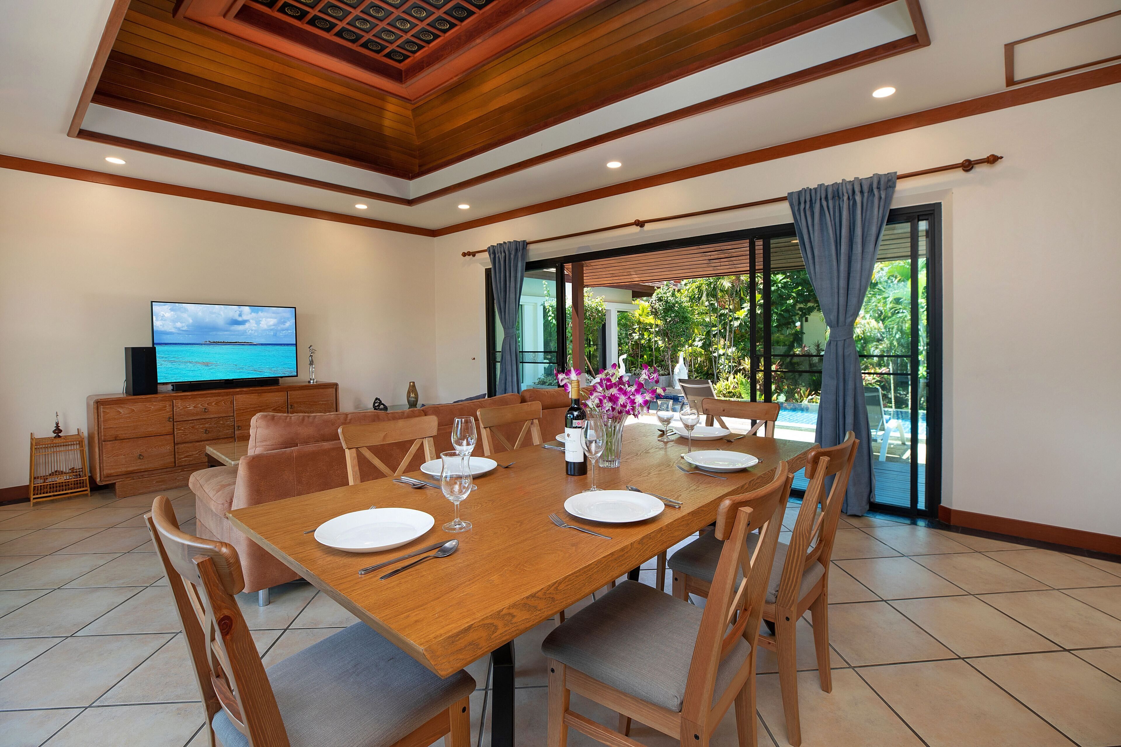 3-Bedroom Villa with Private Pool | 客房内用餐