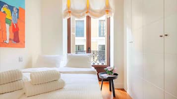 2 bedrooms, iron/ironing board, travel crib, free WiFi