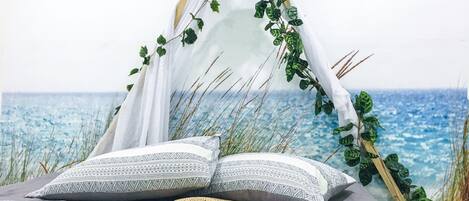 2 bedrooms, iron/ironing board, Internet, bed sheets