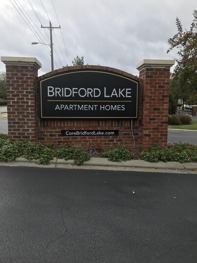 Nice spacious spot in a nice quite area over looking a lake