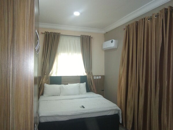 1 chambre, coffres-forts dans les chambres, décoration personnalisée