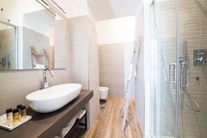 Superior-Doppelzimmer, Meerblick | Zimmersafe, Schreibtisch, Verdunkelungsvorhänge, schallisolierte Zimmer