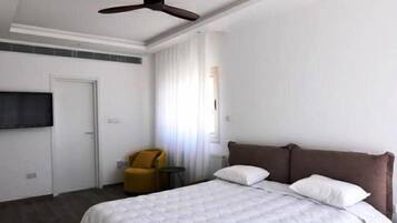 Deluxe Villa | In-room safe, individually decorated, individually furnished