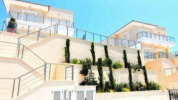 Deluxe Villa | Terrace/patio