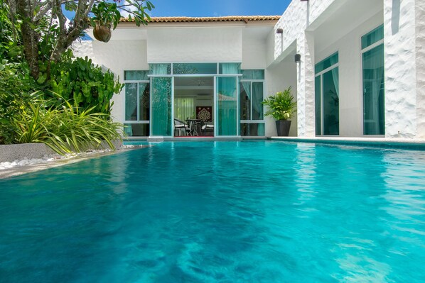 Indoor pool, outdoor pool