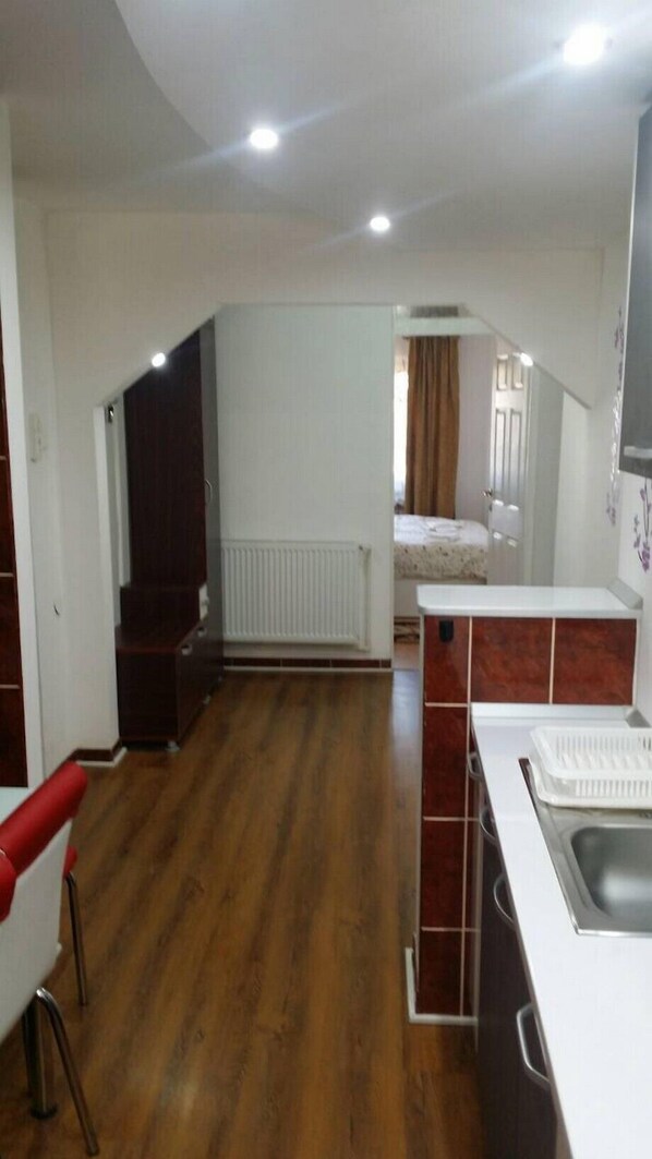 3 bedrooms, free WiFi - Honey apartment in Hunedoara (Hunedoara)
