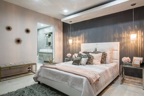 3 chambres, fer et planche à repasser, Wi-Fi, draps fournis