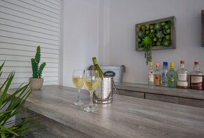Bar (on property) - Modern/sleek Apt, 7 mins from Jobos Beach (Isabela)